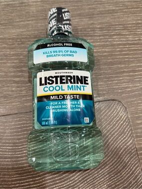 NWT Listerine Cool Mint Mouthwash Alcohol-free 500mL